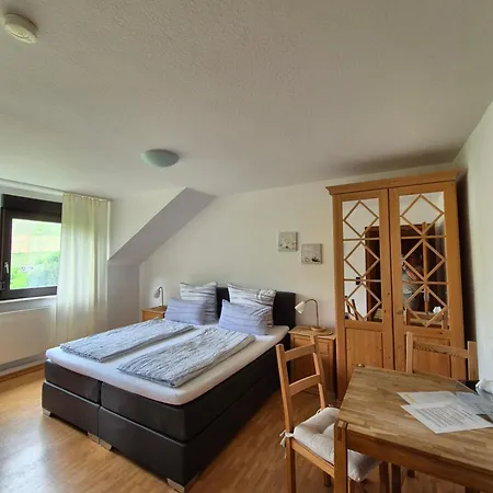 Affittacamere Haus Gruenewald Zell an der Mosel