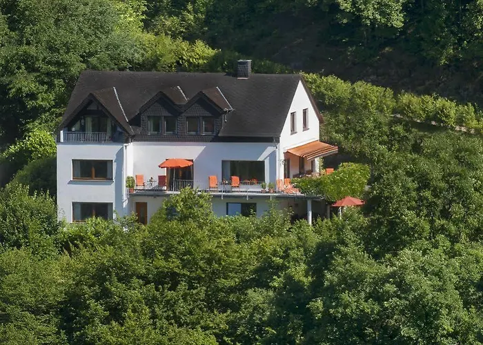 Haus Gruenewald 3* Zell an der Mosel